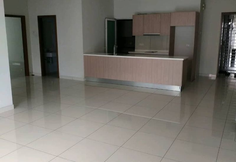 Royal Regent Sri Putramas III