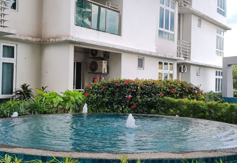 Royal Regent Sri Putramas III