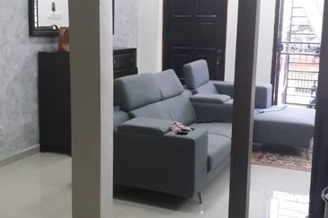 Want To Sell 3 Storey Terrace House Taman Selayang Mulia