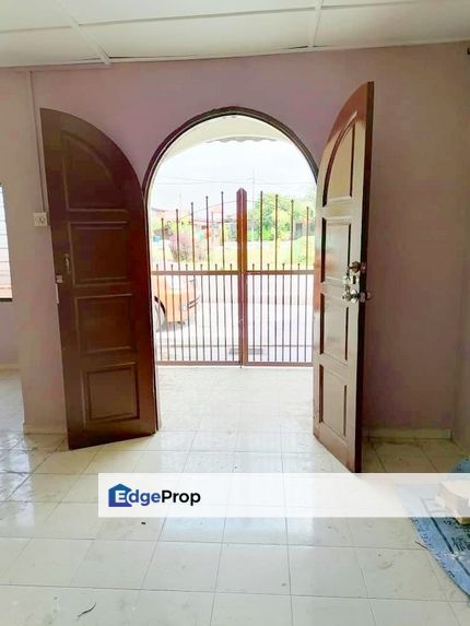 Want to sell low cost single storey house, Johor, Muar