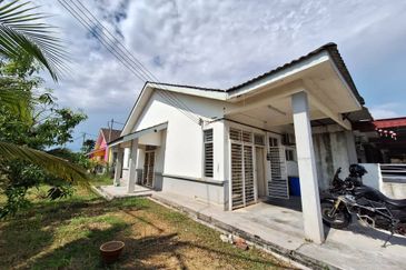 Want to sell Corner Unit Bandar Saujana Putra