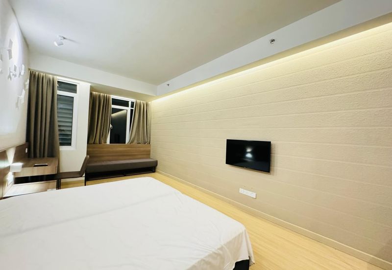 Want to sell nice unit Studio type windmill upon hills 