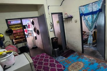 Want to sell flat seksyen 1 bandar teknologi kajang