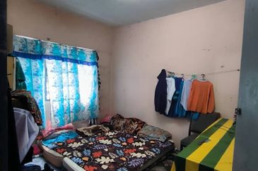 Want to sell flat seksyen 1 bandar teknologi kajang