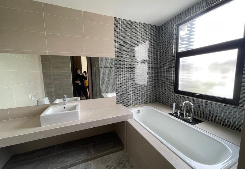 Want to sell 3 storey superlink maple terrace denai alam 