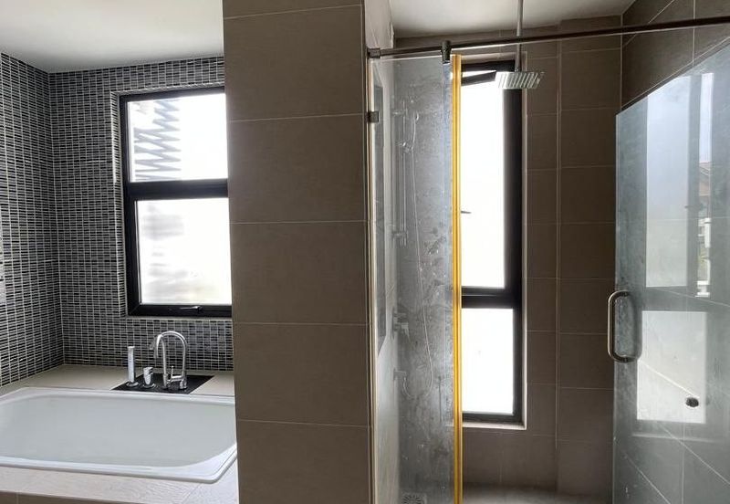 Want to sell 3 storey superlink maple terrace denai alam 