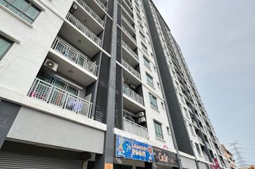 Want to sell ground floor shoop lot taman amaniah 