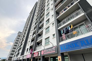 Want to sell ground floor shoop lot taman amaniah 