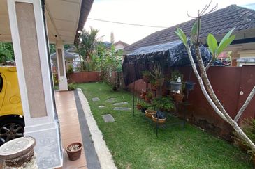 For sell bungalow lavender height senawang 