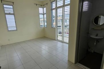 Jalan SP 10 @ Bandar Saujana Putra