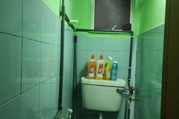 For sell pangsapuri idaman pju10