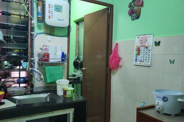 For sell pangsapuri idaman pju10