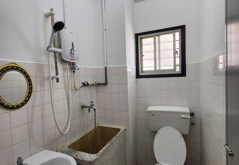 1K Tricourt, Sri Sentosa