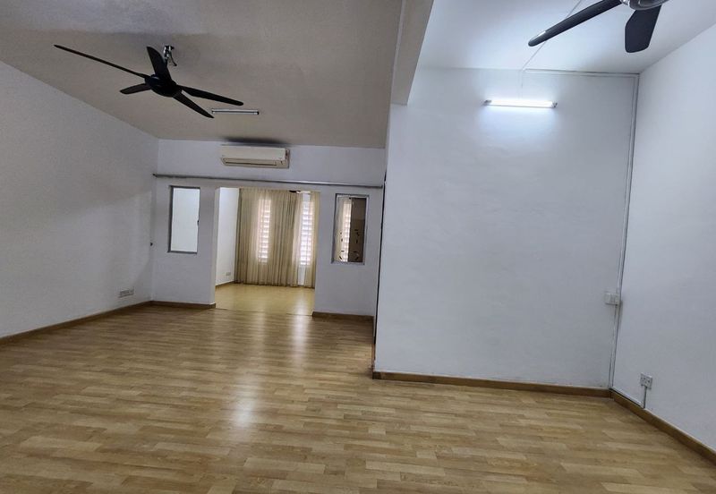 For sell 3 storey terrace house taman kinrara mas