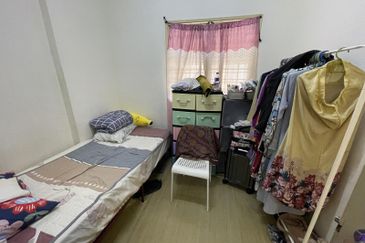 Pangsapuri Bukit Baru, Jalan Keramat Hujung, Kuala Lumpur (Nearby LRT Jelatek, Hot Area)
