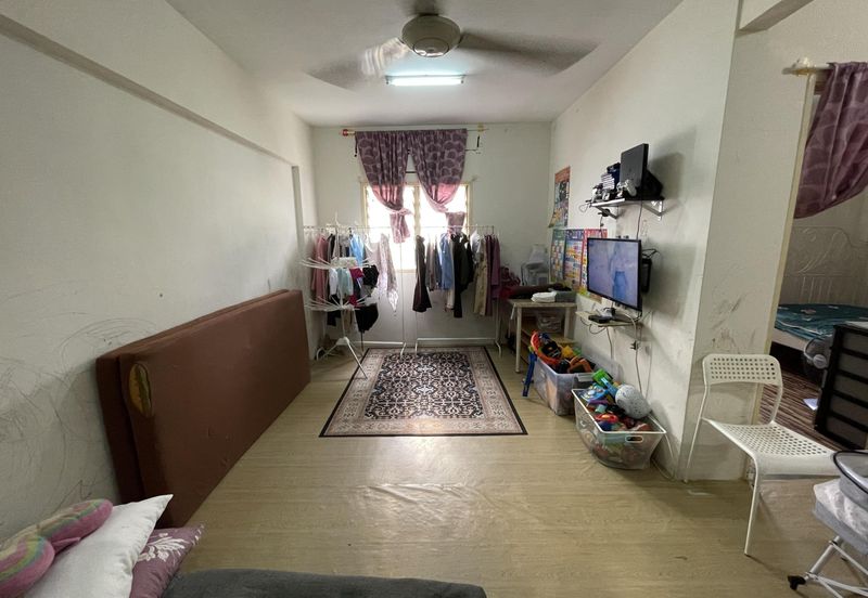 Pangsapuri Bukit Baru, Jalan Keramat Hujung, Kuala Lumpur (Nearby LRT Jelatek, Hot Area)
