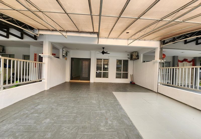 Kinrara Mas 3 Storey House [MOVE IN CONDITION]