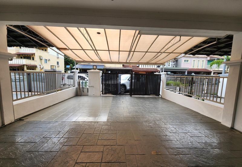 Kinrara Mas 3 Storey House [MOVE IN CONDITION]