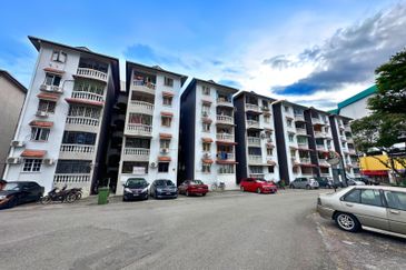 Pandan Terrace Apartment, Taman Shamelin Perkasa Cheras Kuala Lumpur (Block D)