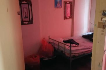 Flat Desa Mentari Blok 5