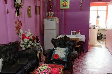 Flat Desa Mentari Blok 5