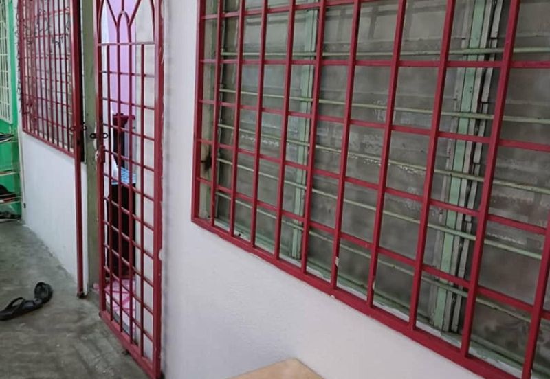 Flat Desa Mentari Blok 5