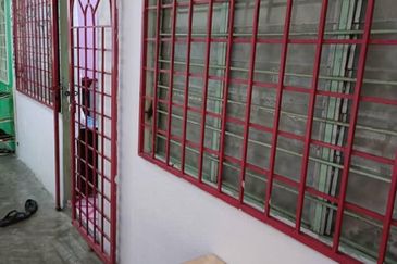 Flat Desa Mentari Blok 5