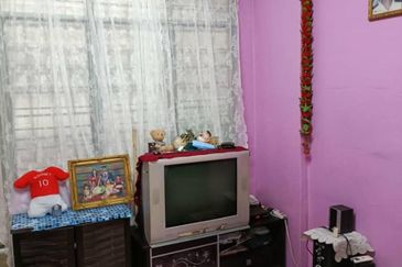 Flat Desa Mentari Blok 5