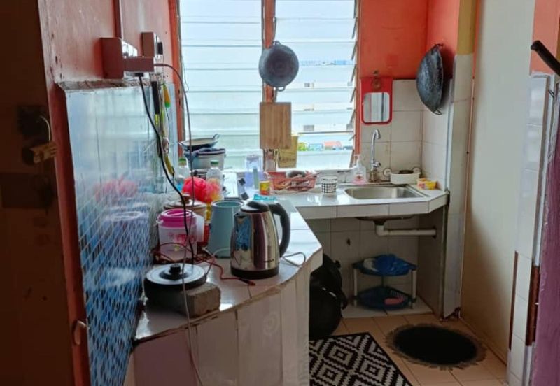 Flat Desa Mentari Blok 5