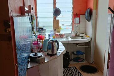 Flat Desa Mentari Blok 5