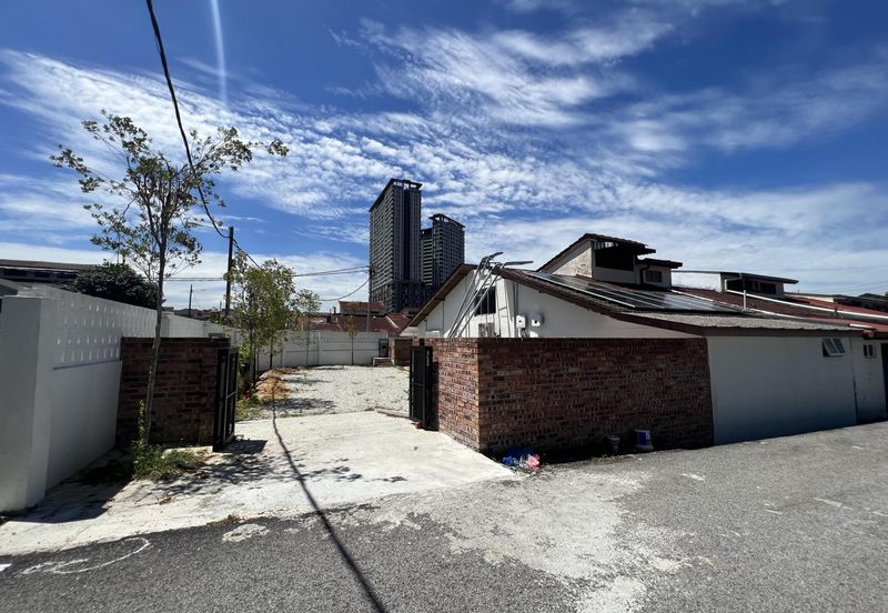 1.5 Storey Corner Lot Terrace House in Seapark PJ selangor