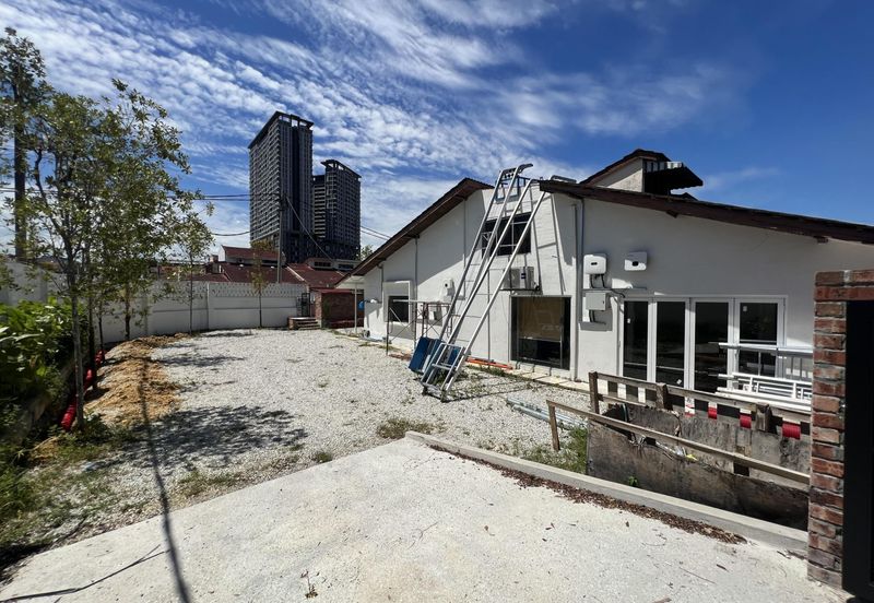 1.5 Storey Corner Lot Terrace House in Seapark PJ selangor