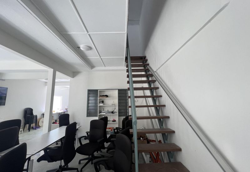 1.5 Storey Corner Lot Terrace House in Seapark PJ selangor