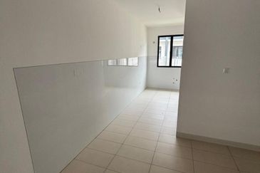 Double Storey Terraced House At Nadira 3, Bandar Bukit Raja