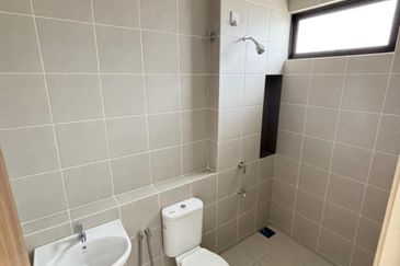 Double Storey Terraced House At Nadira 3, Bandar Bukit Raja