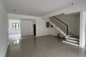 Double Storey Terraced House At Nadira 3, Bandar Bukit Raja