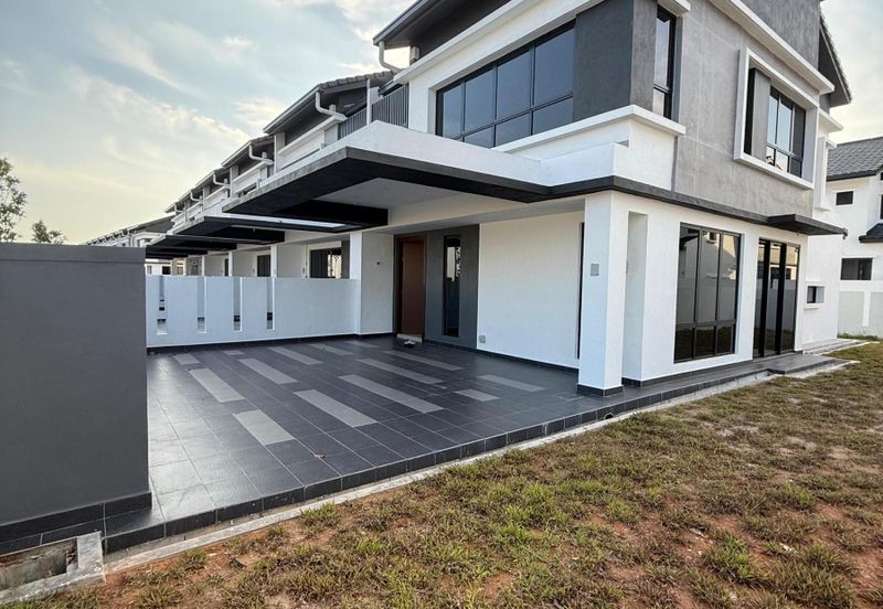 Freehold Brand New 2 Storey Terraced House At Ferrous 1, Alam Impian
