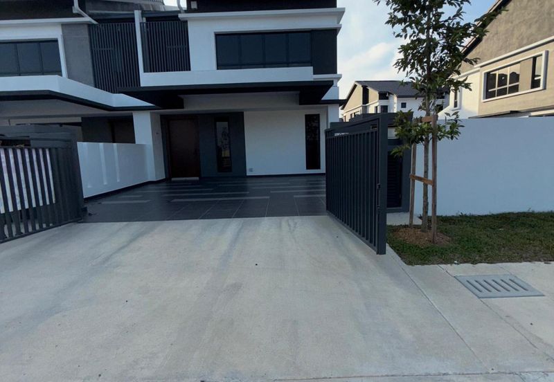 Freehold Brand New 2 Storey Terraced House At Ferrous 1, Alam Impian
