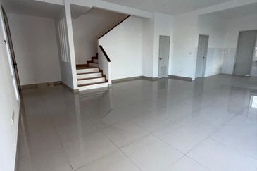 Freehold Brand New 2 Storey Terraced House At Ferrous 1, Alam Impian
