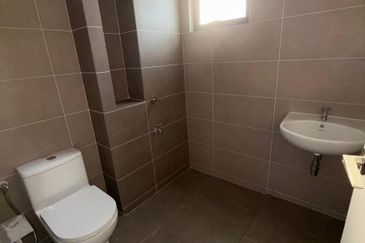 Freehold Brand New 2 Storey Terraced House At Ferrous 1, Alam Impian
