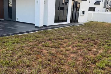 Freehold Brand New 2 Storey Terraced House At Ferrous 1, Alam Impian
