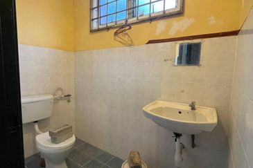 End Lot Ground Floor Pangsapuri Kasturi Tiara, Balakong