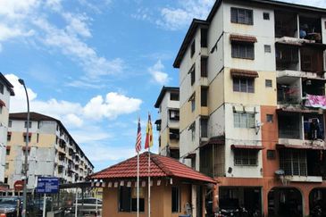 APARTMENT INANG, Taman Impian Ehsan