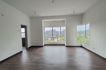 Semi D Cluster 3 Storey D’Impian Tropika, Balakong
