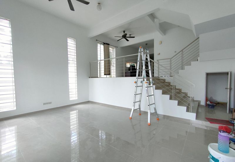 CORNER 3 Storey Terrace D’Impian Tropika, Balakong(Impian Ehsan area)