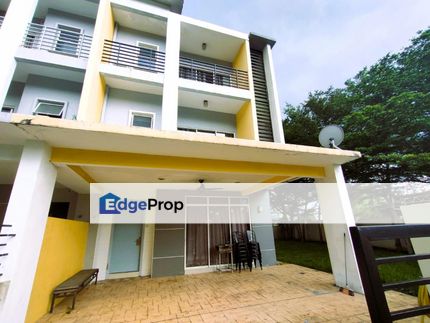 Teres 3 Tingkat Corner Lot, D’Impian Tropika, Balakong - Cheras - Seri Kembangan. , Kuala Lumpur, Cheras
