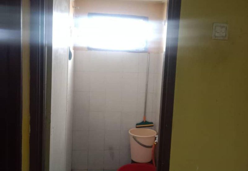 Flat Rumah Pangsa Seri Jati at Ara Damansara For Sale
