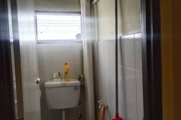 Flat Rumah Pangsa Seri Jati at Ara Damansara For Sale
