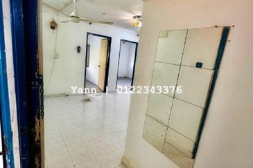 Walk Up Apartment Kelumpuk Melati Level 1 For Sale
