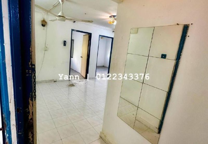 Walk Up Apartment Kelumpuk Melati Level 1 For Sale
